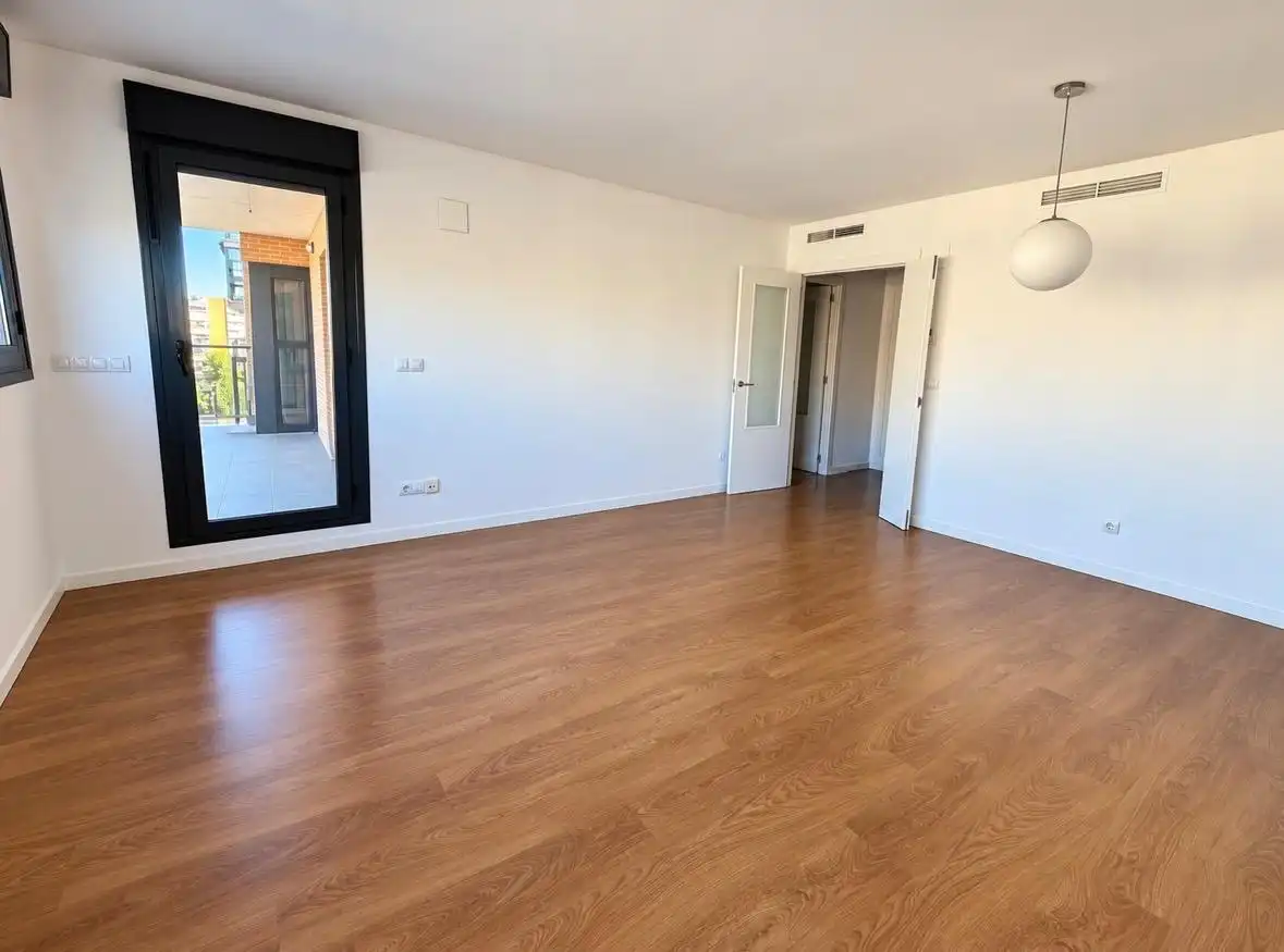 Piso con piscina en venta en Calle MAESTRO JOSE GARBERI 11, imagen 2