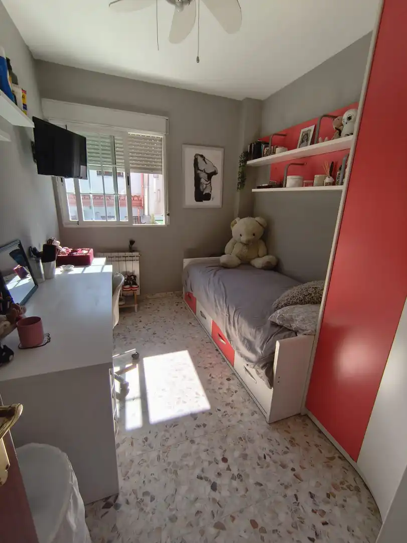 Habitación de Casa adosada en venta en Maracena con Calefacción y Trastero