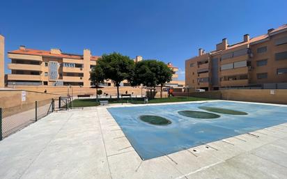 Piscina de Pis de lloguer en Navalcarnero amb Terrassa i Piscina