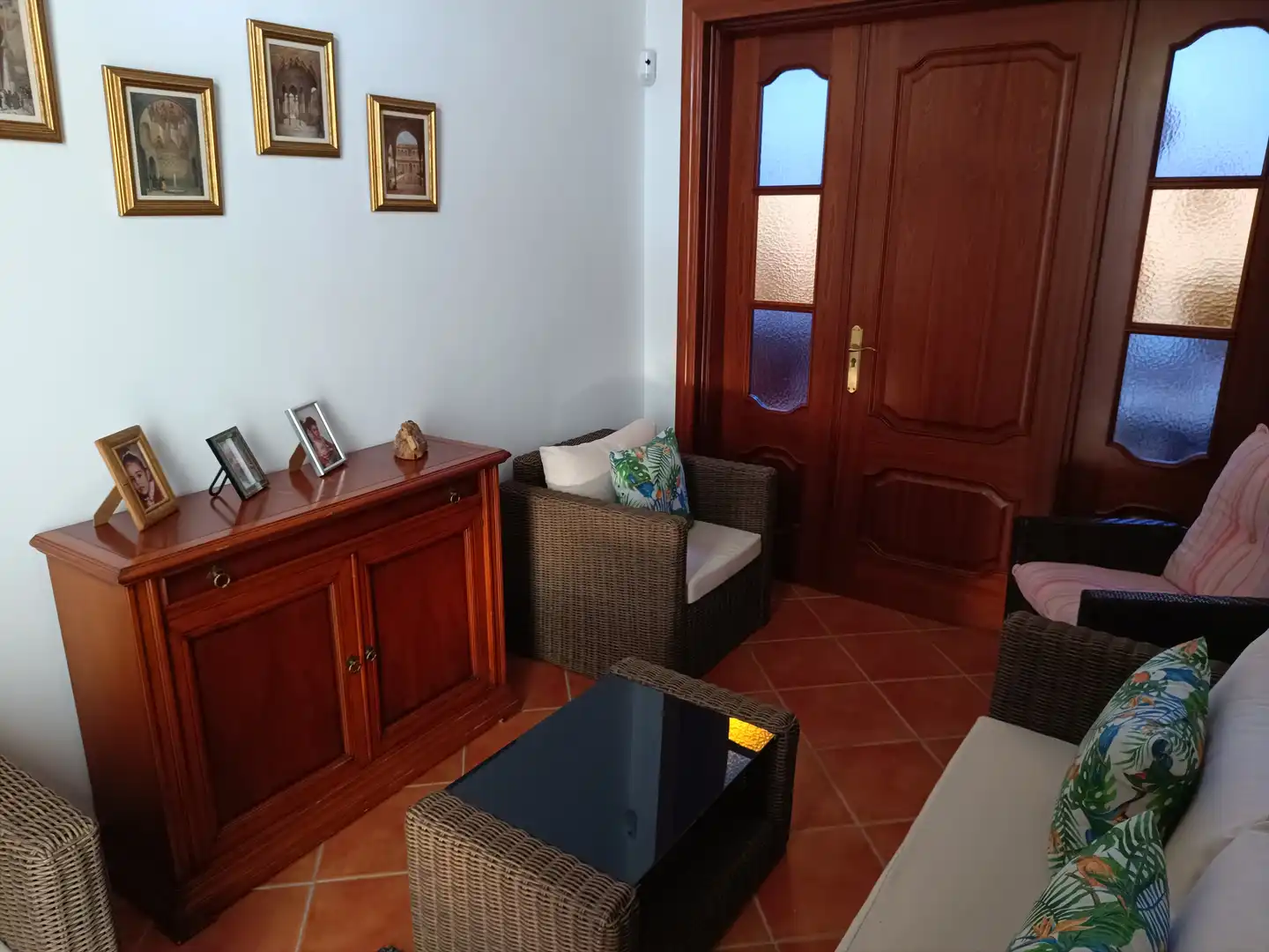Sala d'estar de Casa o xalet en venda en Carmona amb Aire condicionat, Jardí privat i Terrassa