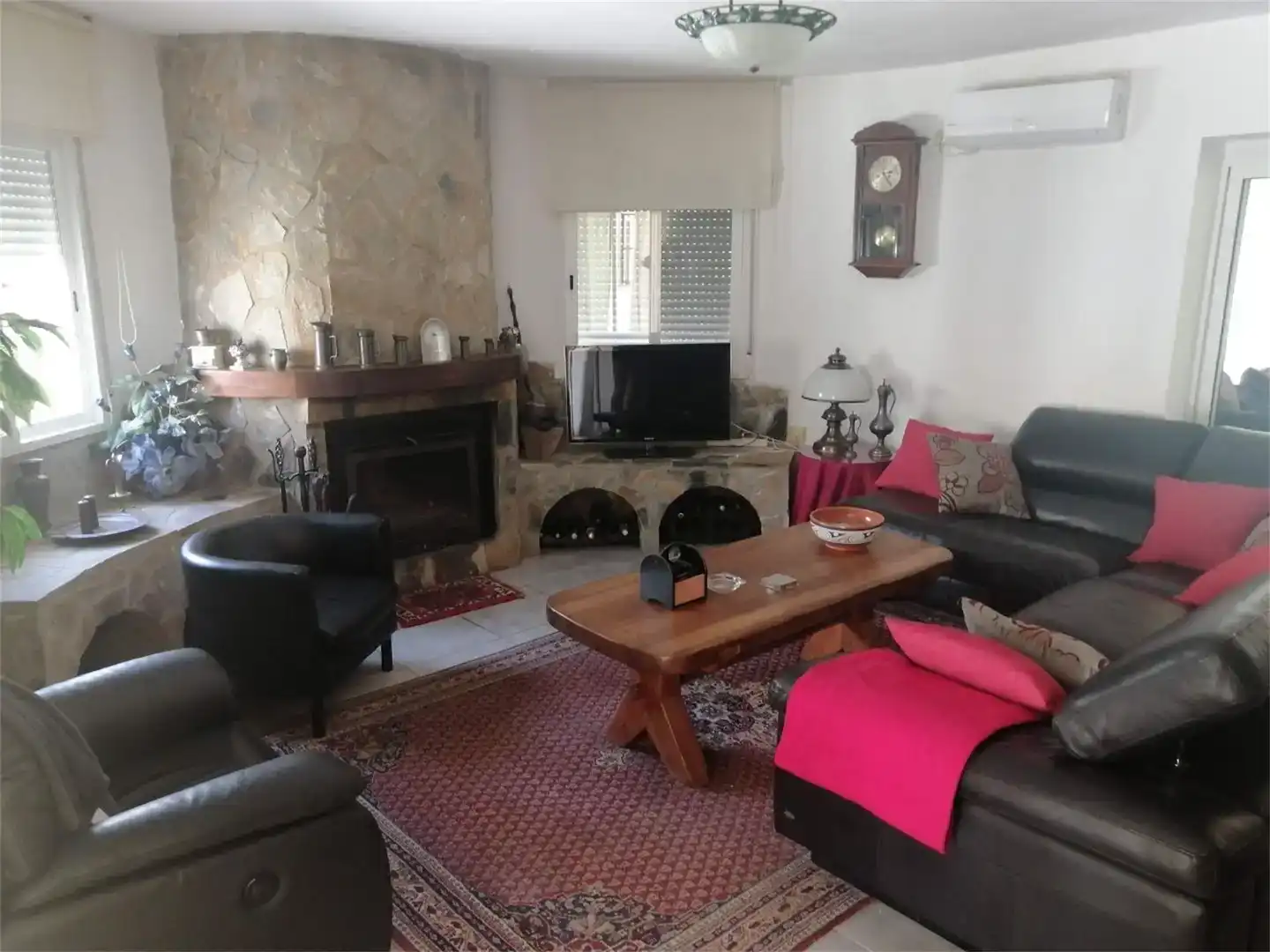 Sala d'estar de Casa o xalet en venda en La Nucia amb Aire condicionat i Piscina