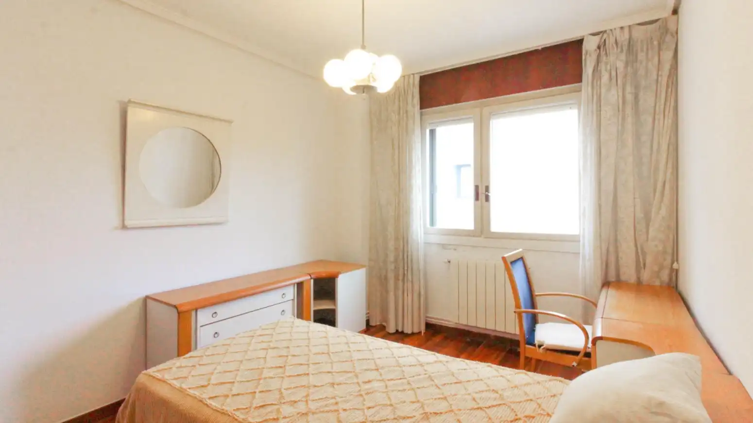 Bedroom of Flat for rent in Santander  with Heating, Parquet flooring and Furnished