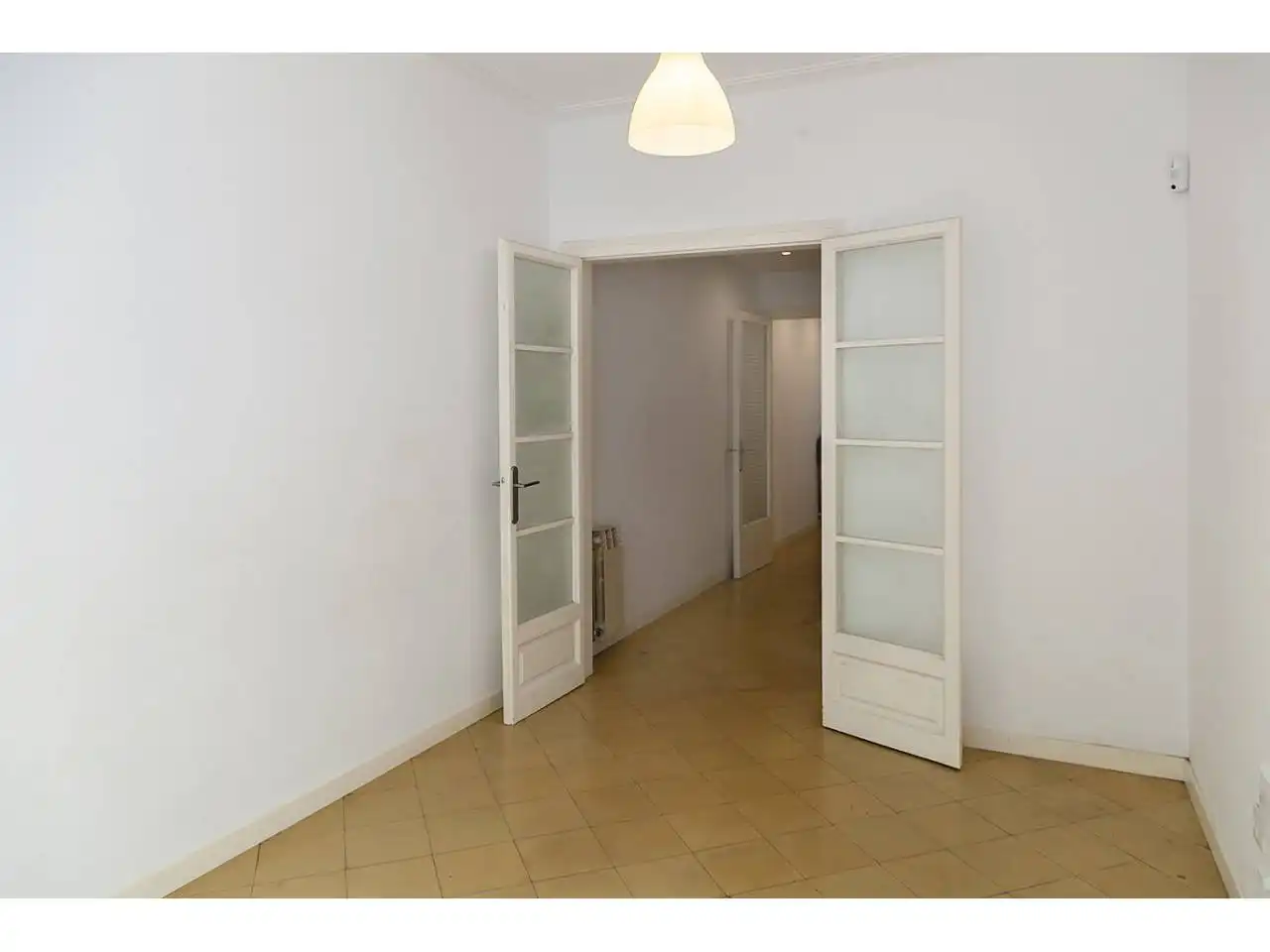 Piso con ascensor en venta en Calle Casanova, imagen 3