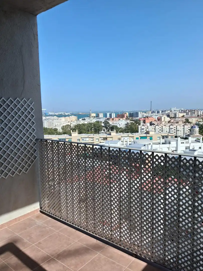 Terraza de Piso de alquiler en Cádiz con Aire acondicionado y Balcón