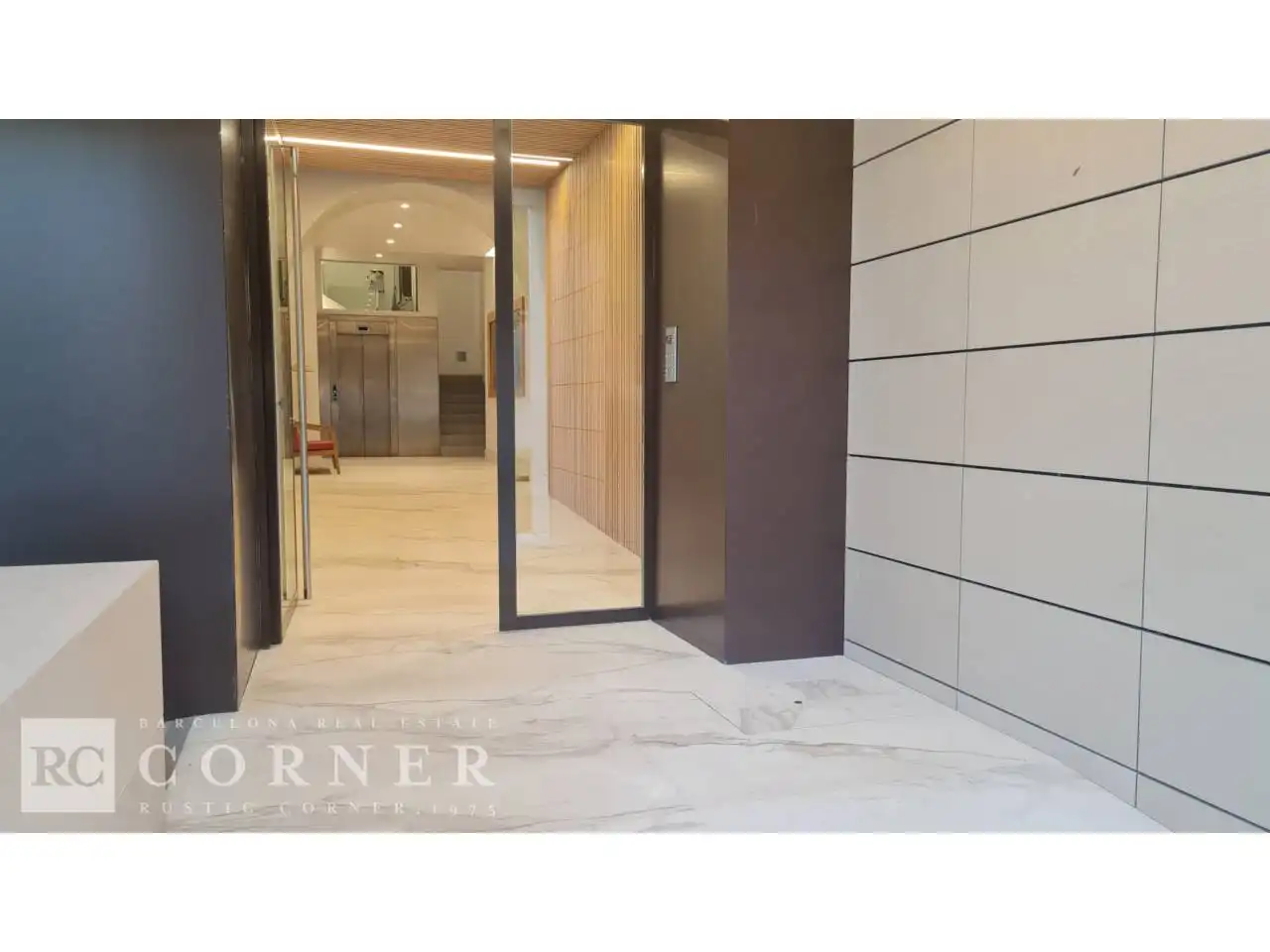 Piso en venta en Barcelona con Aire acondicionado, Parquet y Terraza