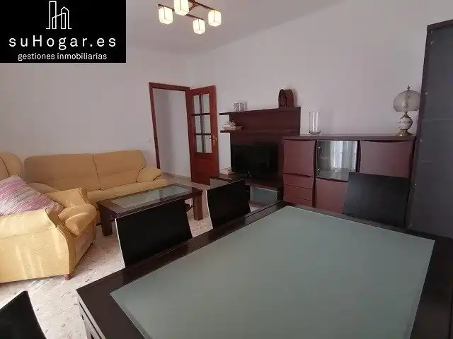 Sala d'estar de Pis de lloguer en Badajoz amb Aire condicionat, Moblat i Alarma