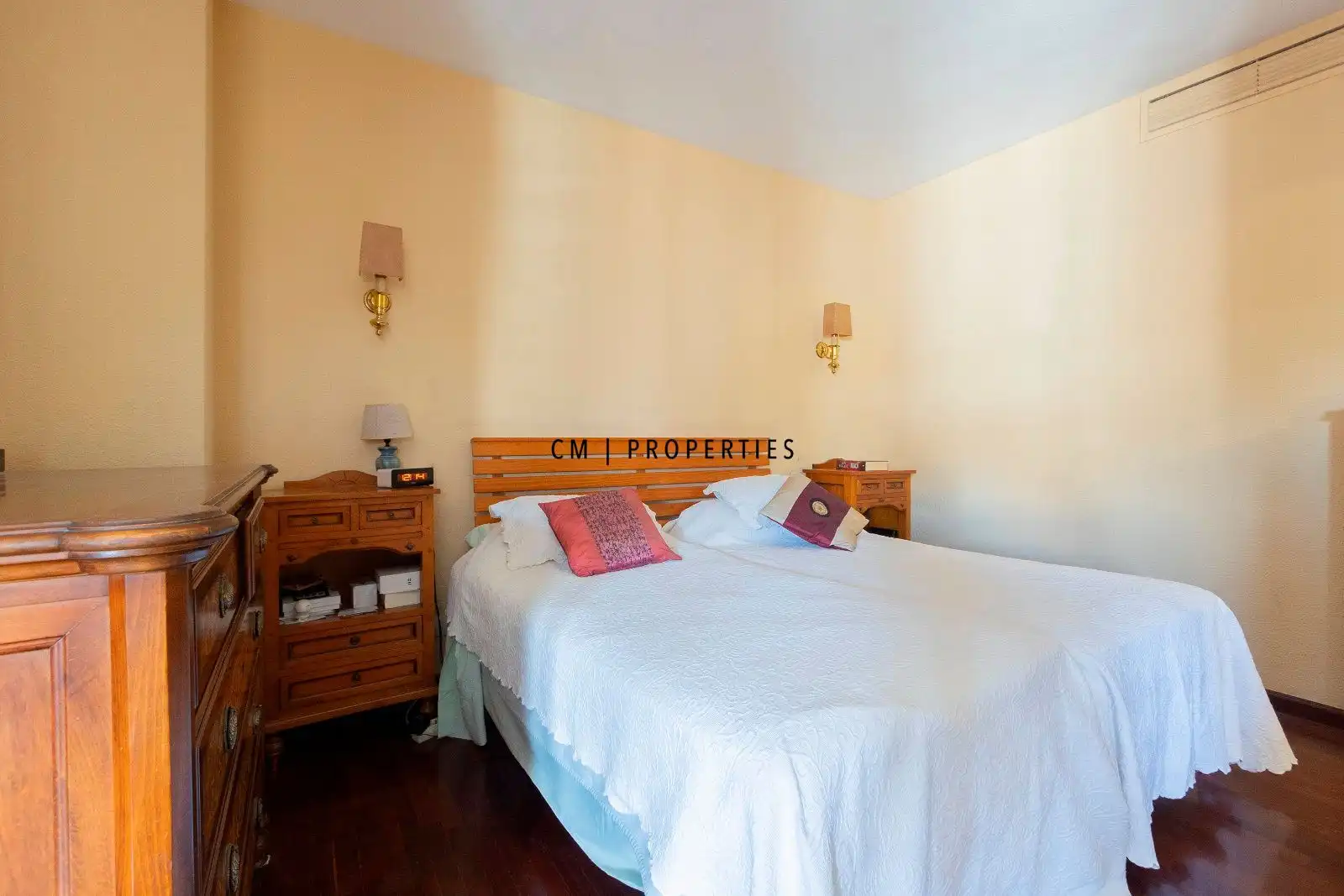 Habitación de Piso en venta en Valencia con Aire acondicionado, Calefacción y Parquet