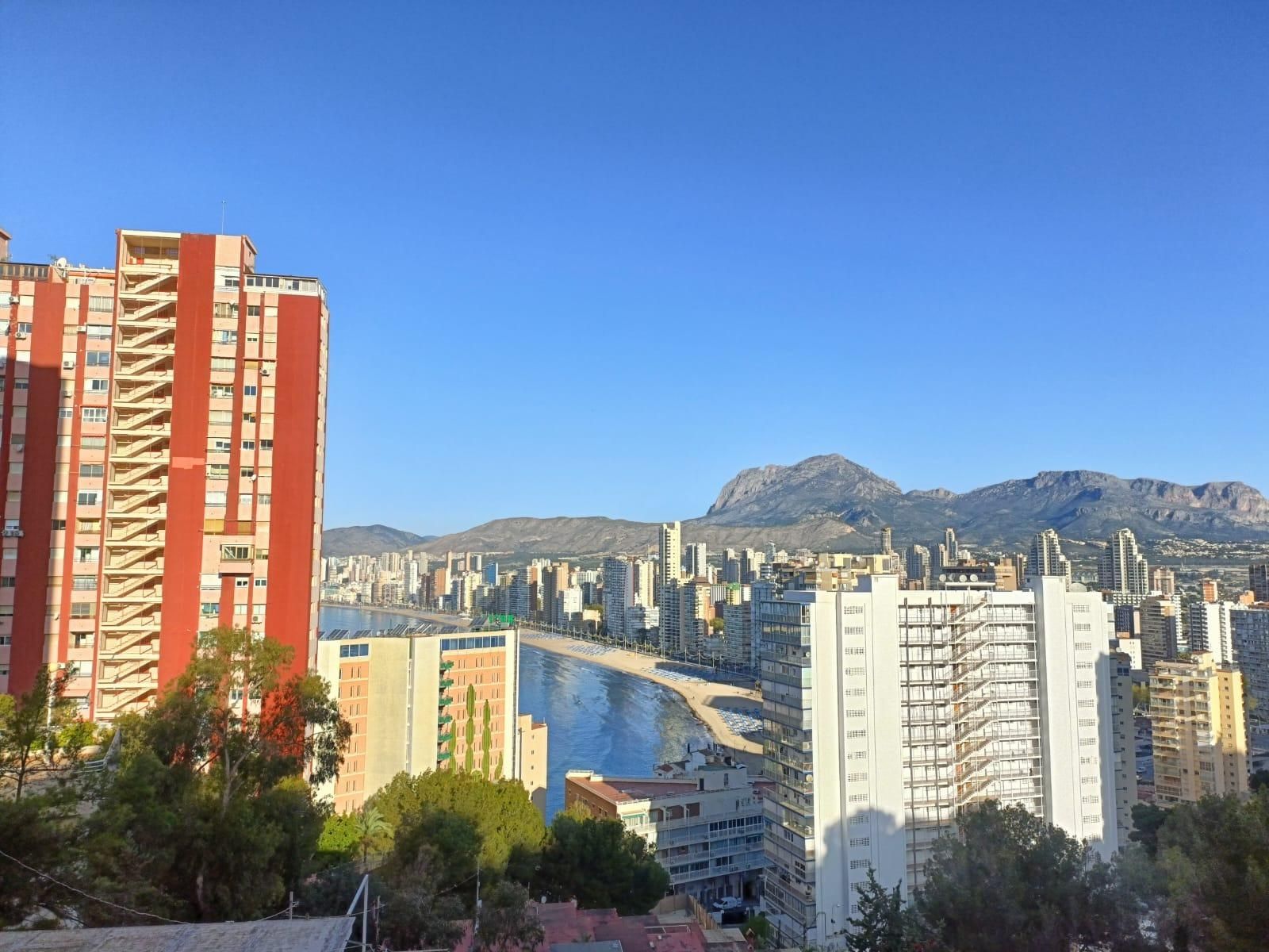 Vista exterior de Apartament en venda en Benidorm amb Aire condicionat, Calefacció i Terrassa