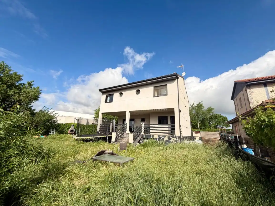 Casa o chalet en venta en Serracines con Calefacción y Jardín privado