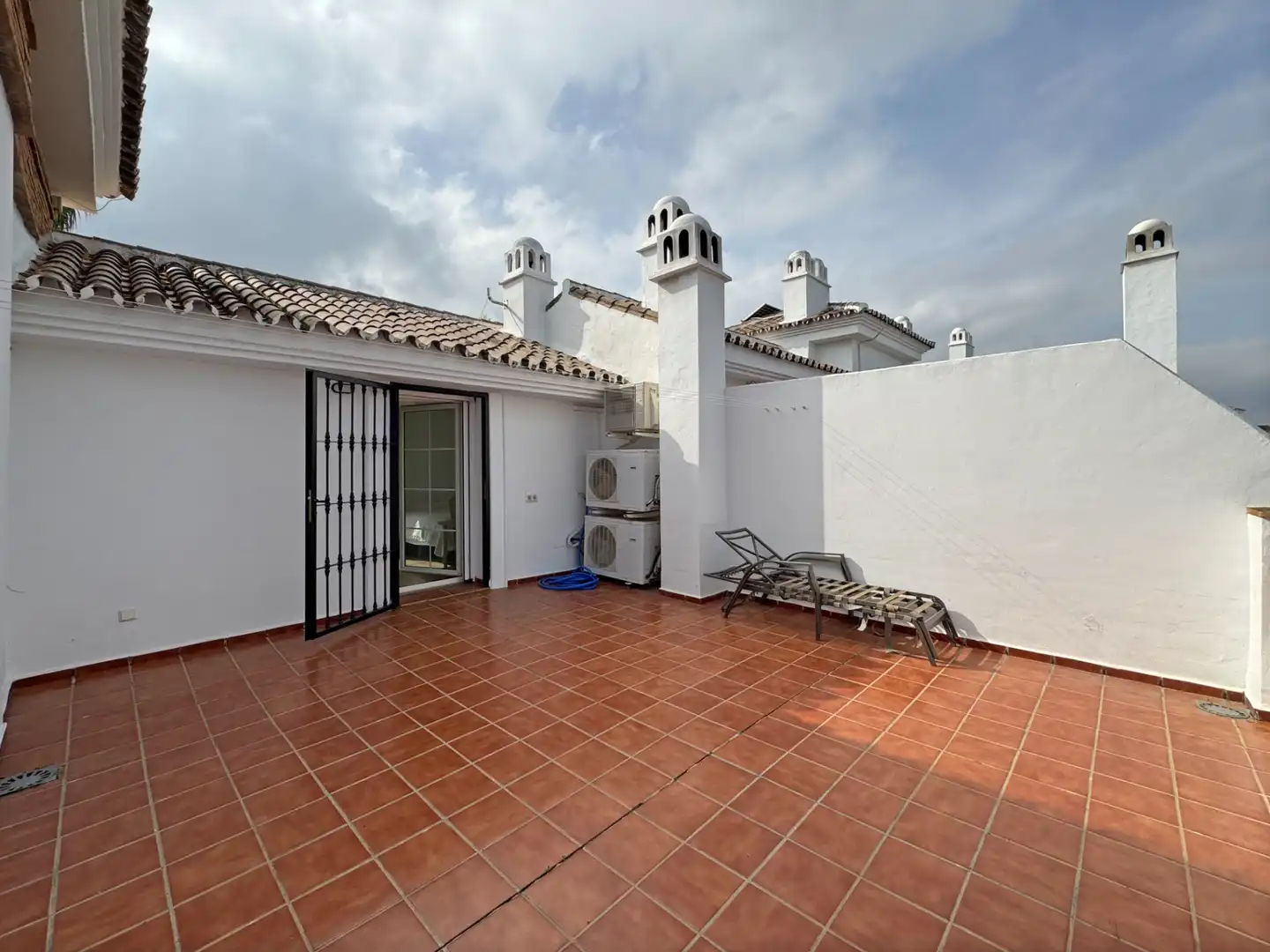 Terrassa de Casa adosada en venda en Alhaurín de la Torre amb Aire condicionat, Calefacció i Jardí privat