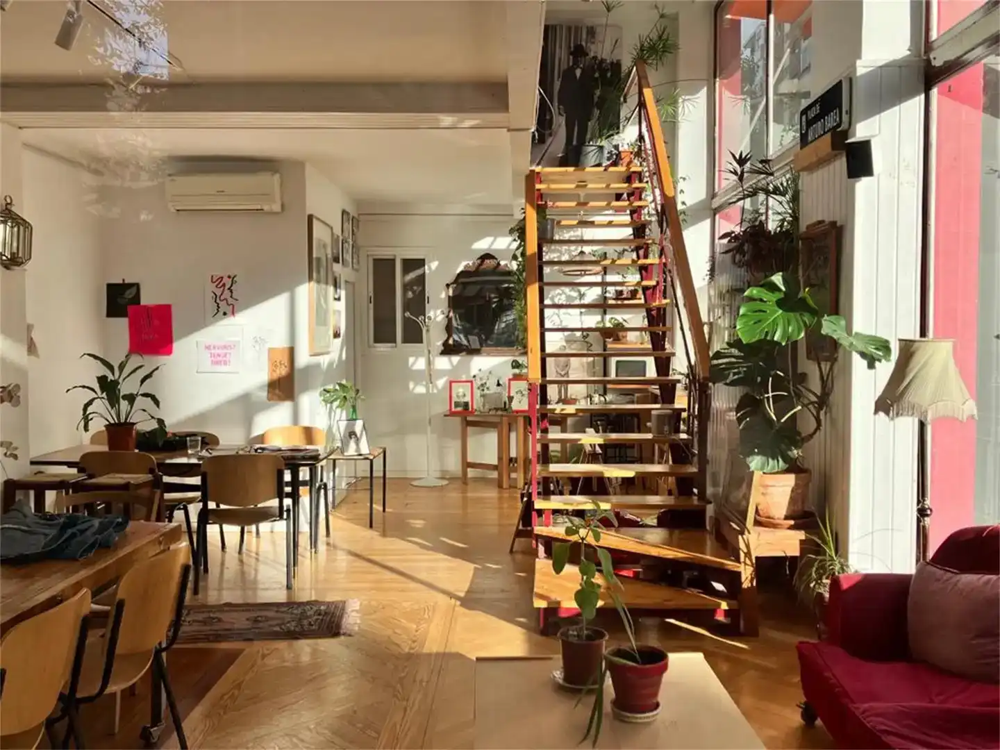Living room of Commercial properties for rent in Madrid  with Air Conditioner