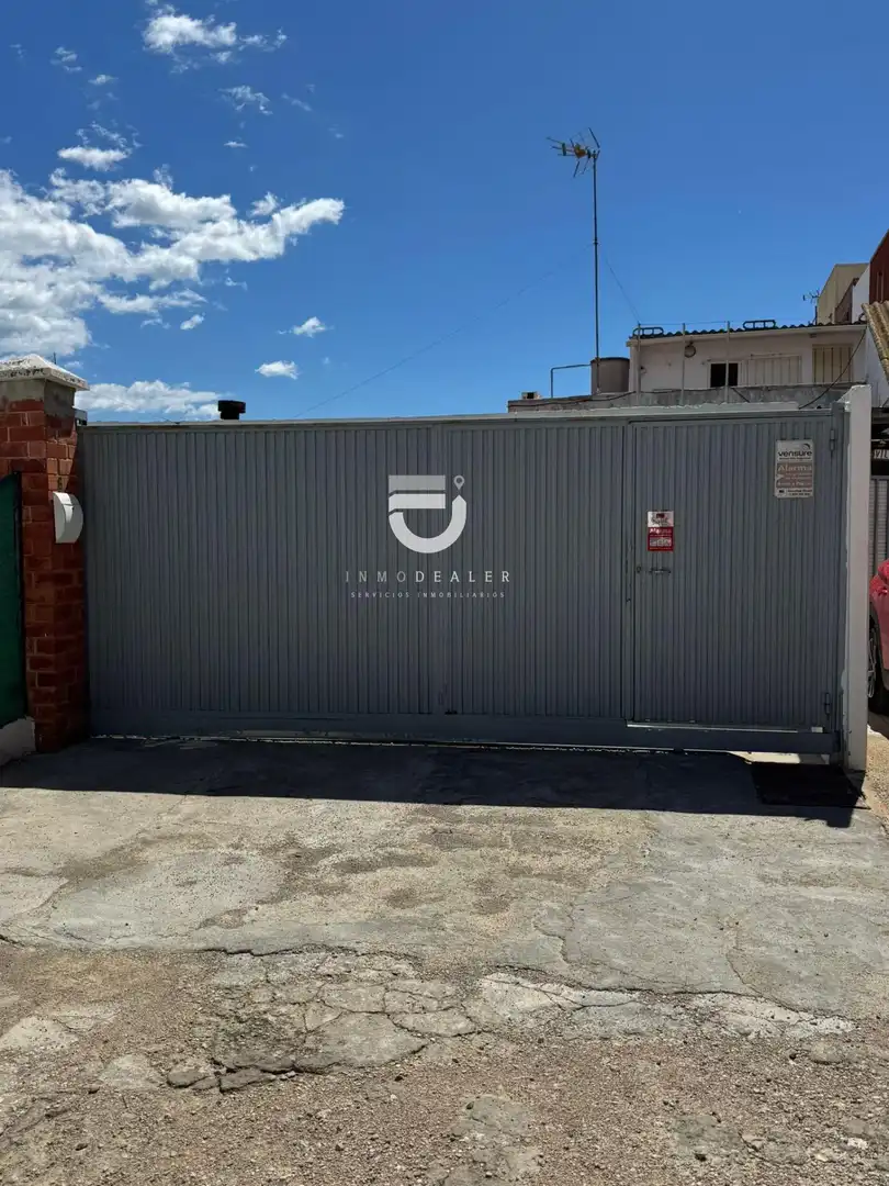 Vista exterior de Casa o xalet en venda en Sueca amb Jardí privat i Terrassa