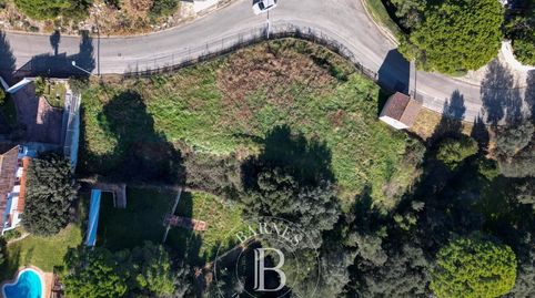 Exclusivo terreno con vistas en la urbanización de Palau, Girona.