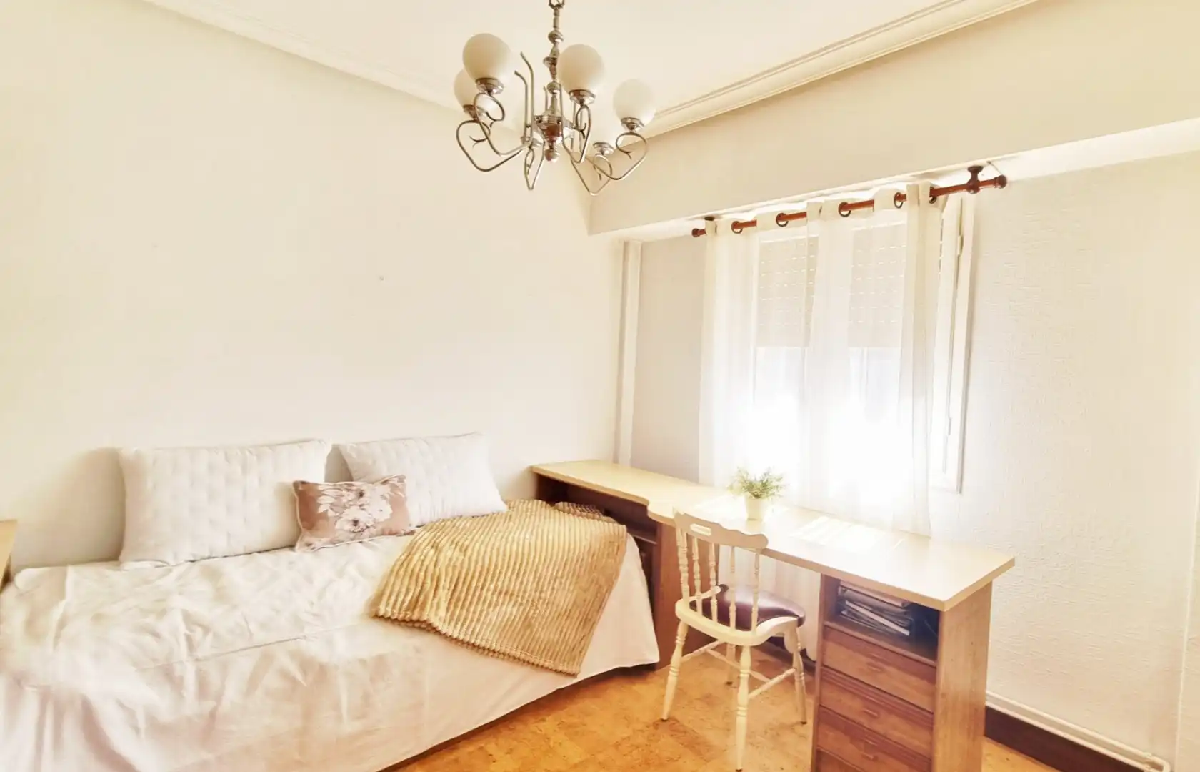 Habitación de Piso en venta en Errenteria con Calefacción, Trastero y Amueblado