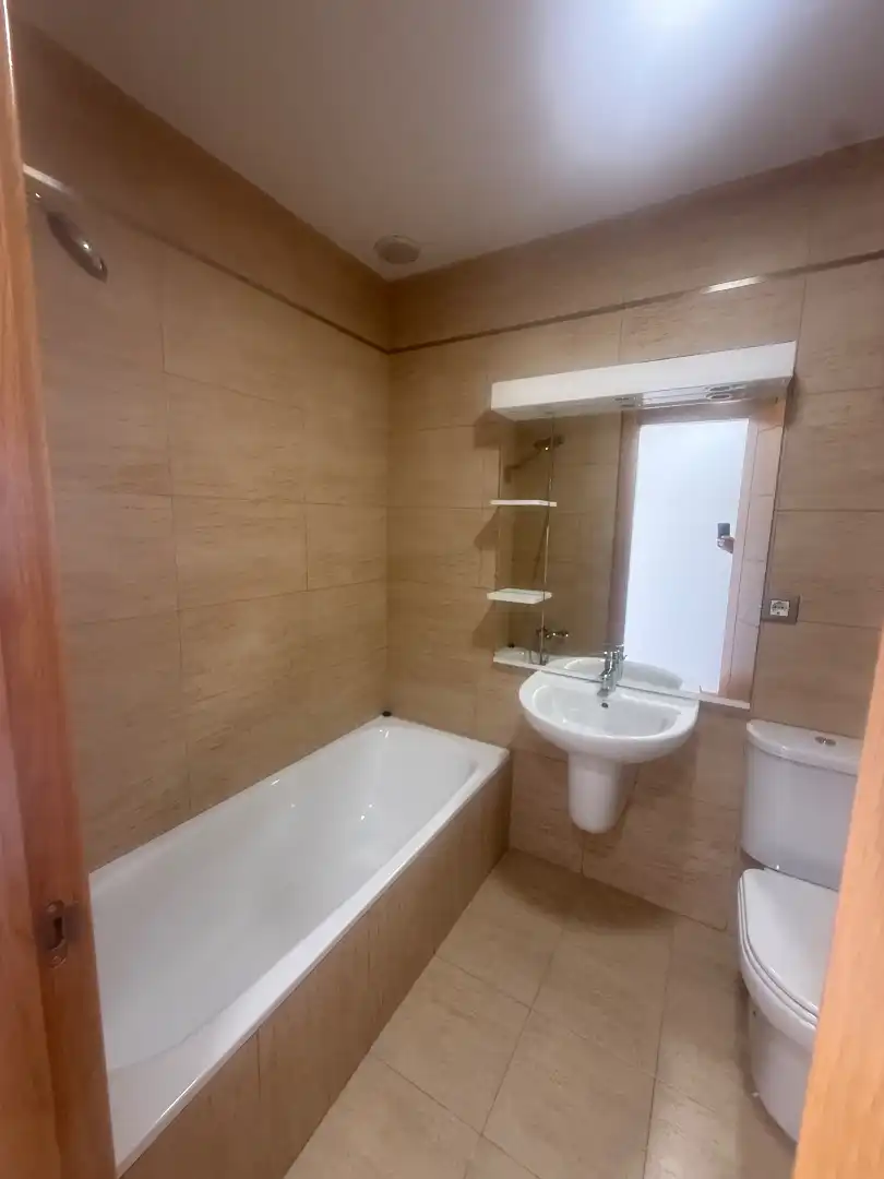 Flat with lift to rent in Calle Doctor Fleming, imagen 6