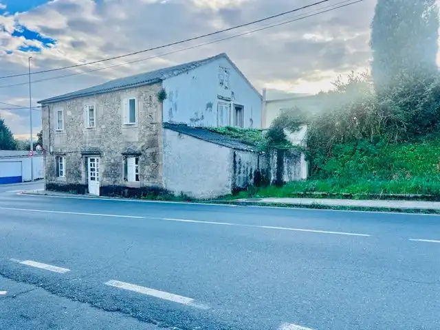 Casa con jardín en venta en Avenida del 19 de Febrero, imagen 3