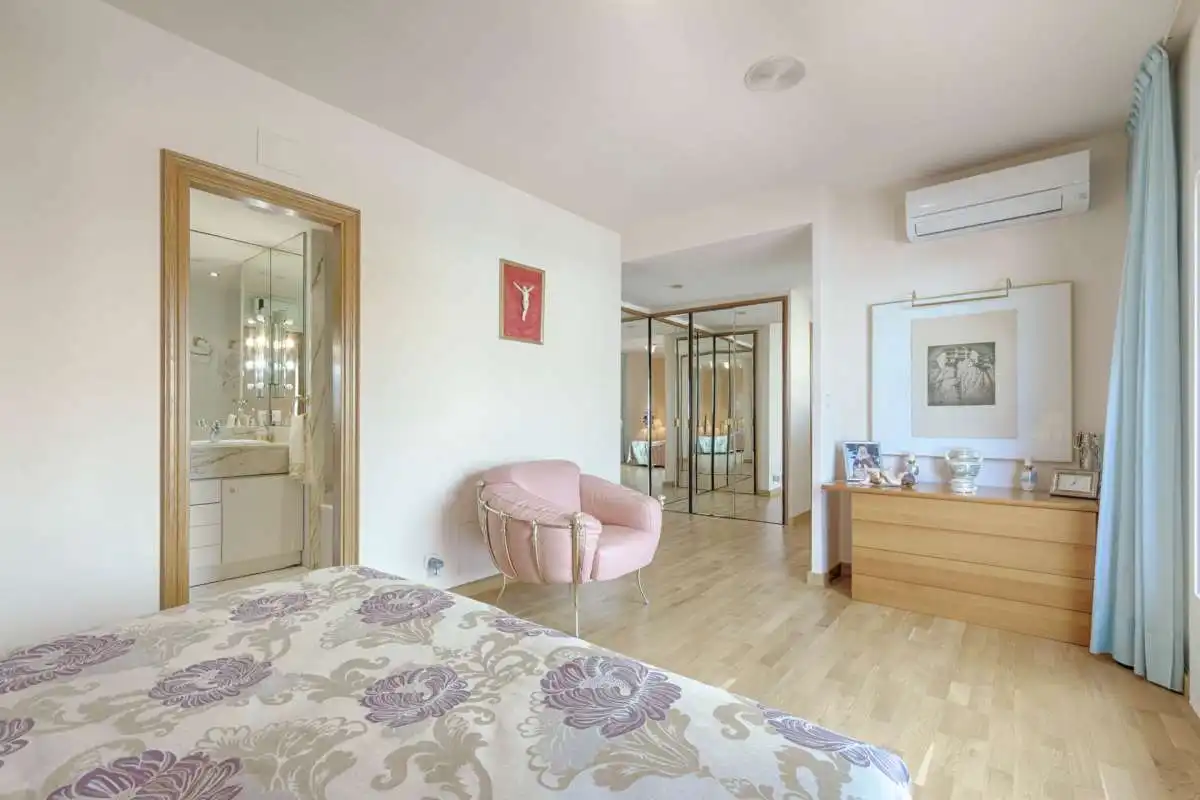 Dormitori de Casa o xalet en venda en Roses amb Jardí privat