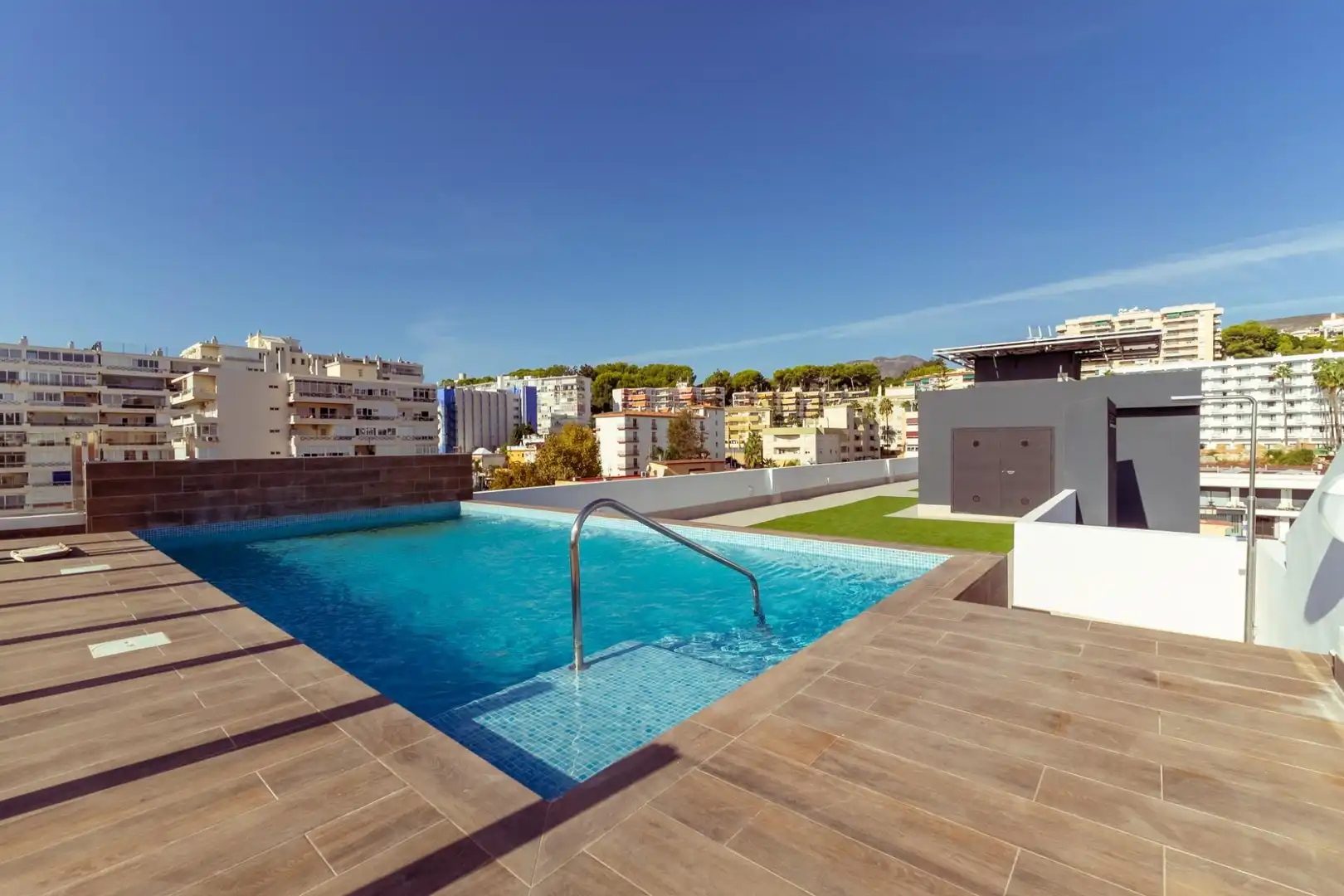 Apartamento con piscina en venta en La Carihuela - Los Nidos, imagen 17