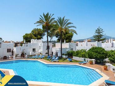 Dúplex amb piscina en venda a Nueva Andalucía