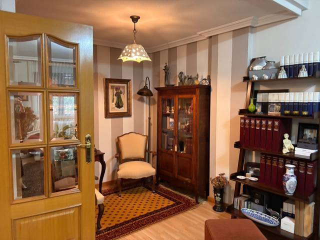 Casa adosada en Venta en Calle Antonio Ponz, 3 en La Platina- Hospital - Campus