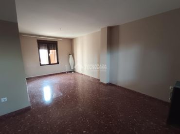 Casa aparellada en venda a La Carolina