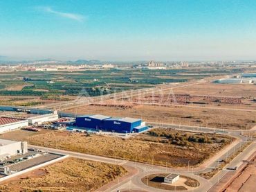 Industrial land for sale in Avenida DE LA MAR