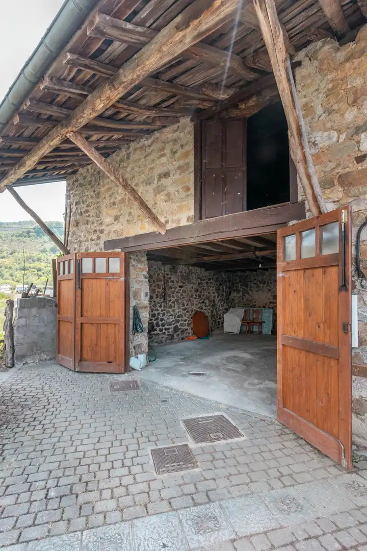 Casa o xalet en venda en Sobrescobio amb Jardí privat, Terrassa i Traster