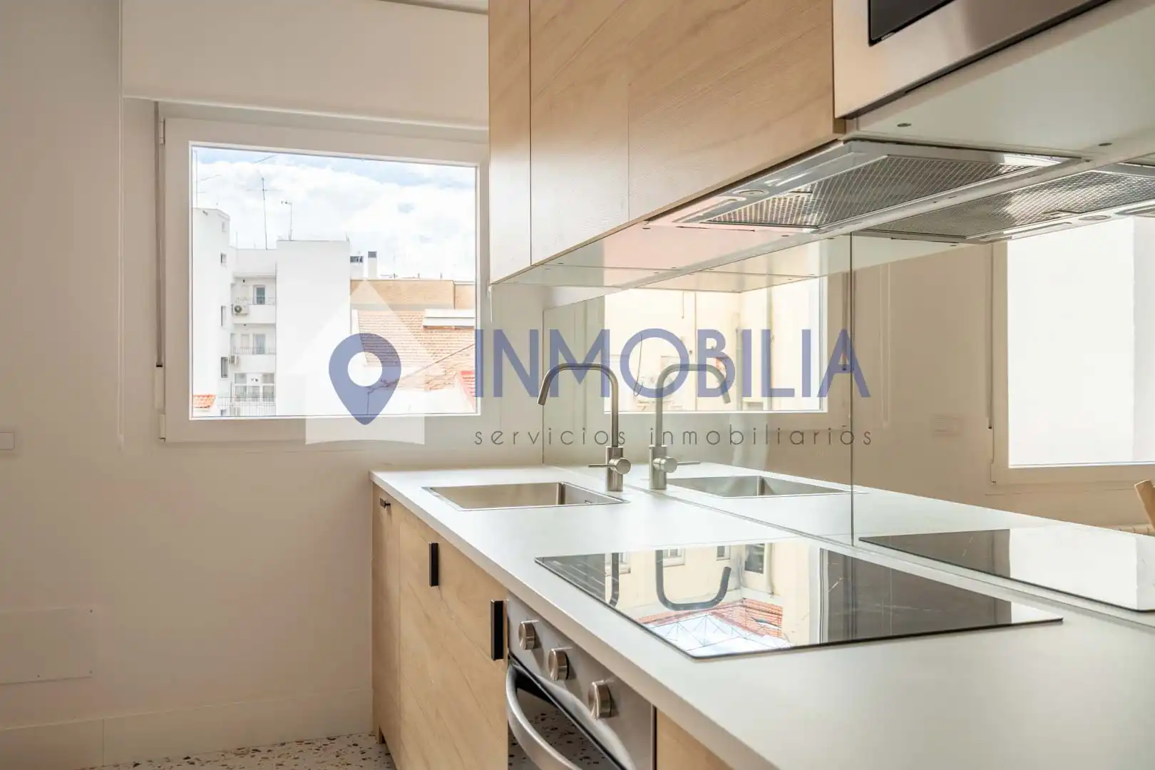 Cocina de Piso en venta en Madrid con Calefacción y Terraza