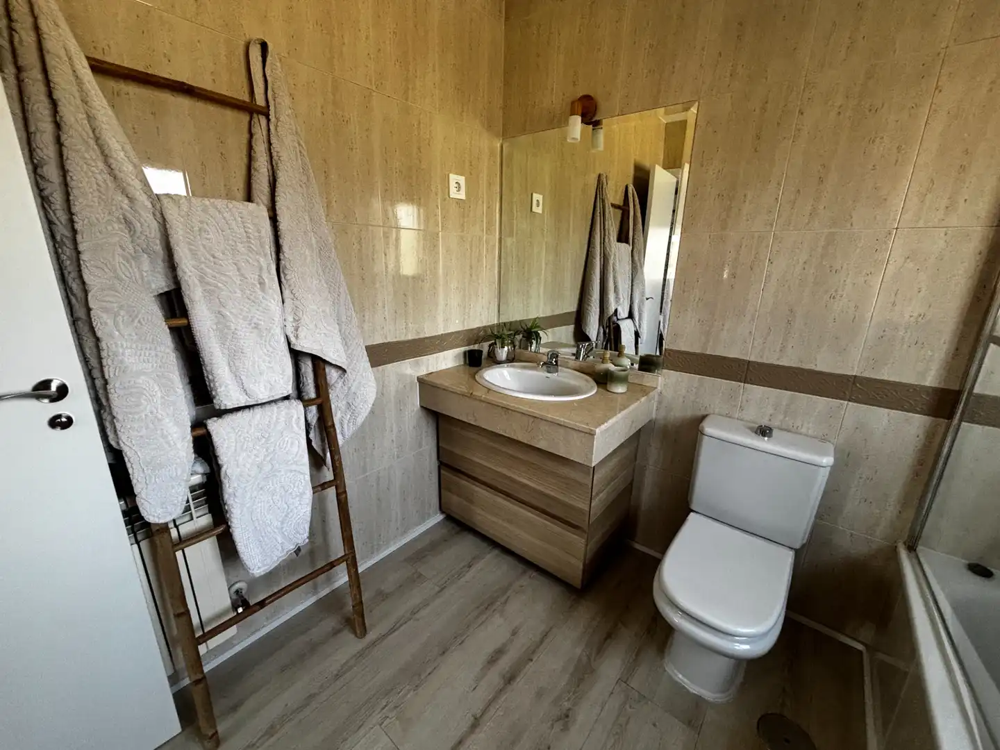 Baño de Casa adosada en venta en Algete con Aire acondicionado, Calefacción y Jardín privado