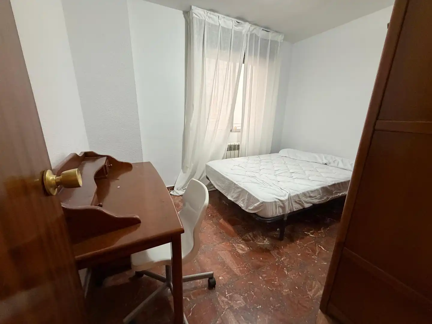 Habitación de Piso para compartir en Jaén con Aire acondicionado, Calefacción y Amueblado