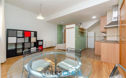 Exterior view of Flat for sale in  Barcelona Capital  with Heating, Parquet flooring and Furnished