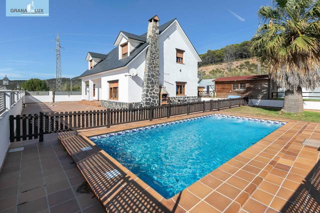 Casa-chalet en Venta en  Cuesta las Piedras en Huétor de Santillán