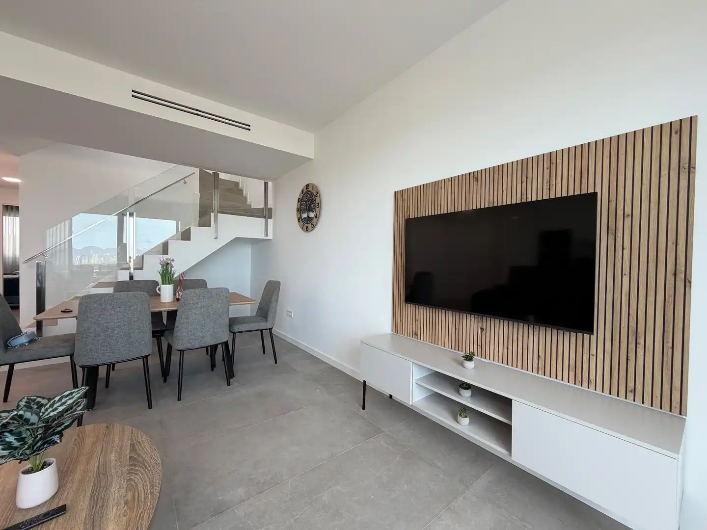 Wohnzimmer von Dachboden zur Miete in Finestrat mit Klimaanlage, Heizung und Privatgarten