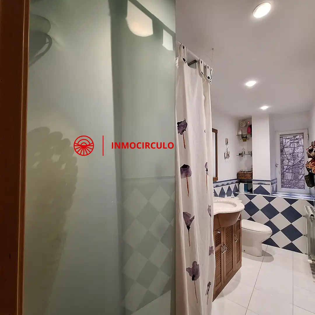Baño de Apartamento en venta en Burgos con Calefacción