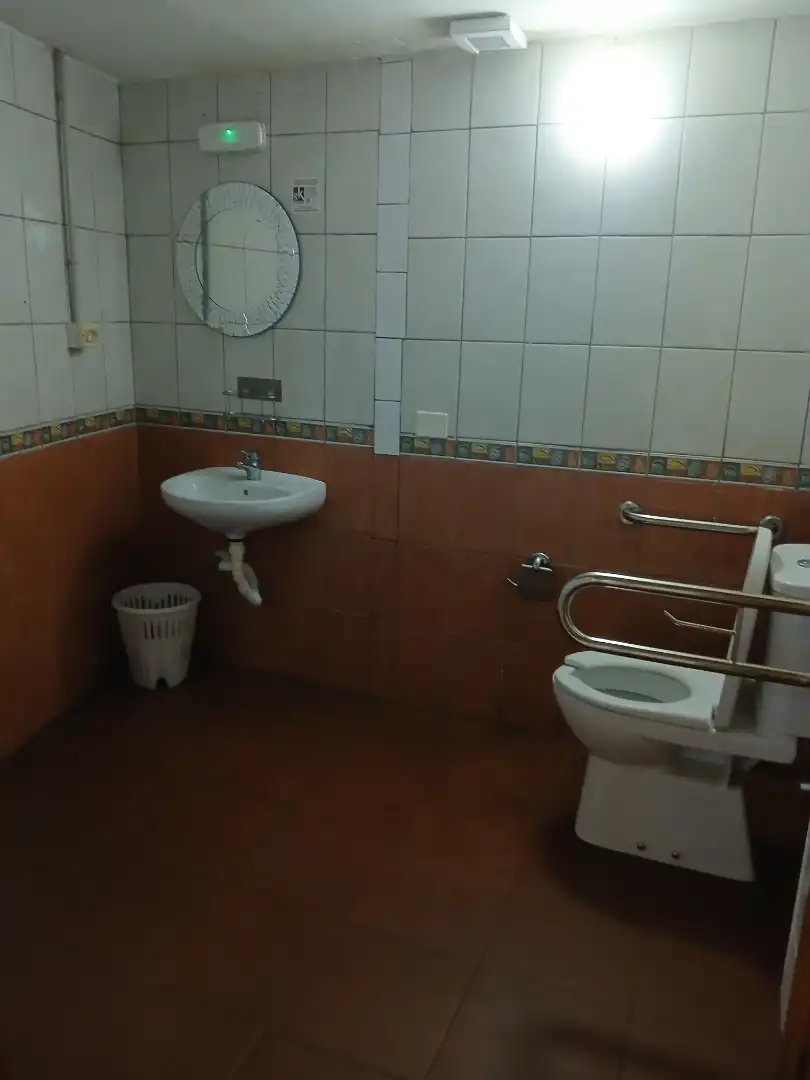 Badezimmer von Geschaftsraum zur Miete in San Cristóbal de la Laguna mit Möbliert