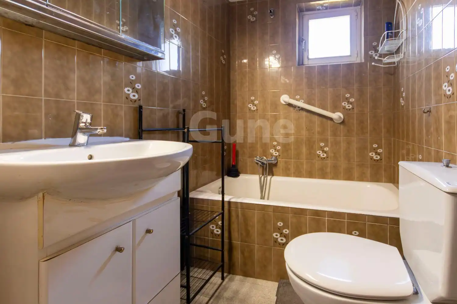 Baño de Piso en venta en Zumarraga con Calefacción