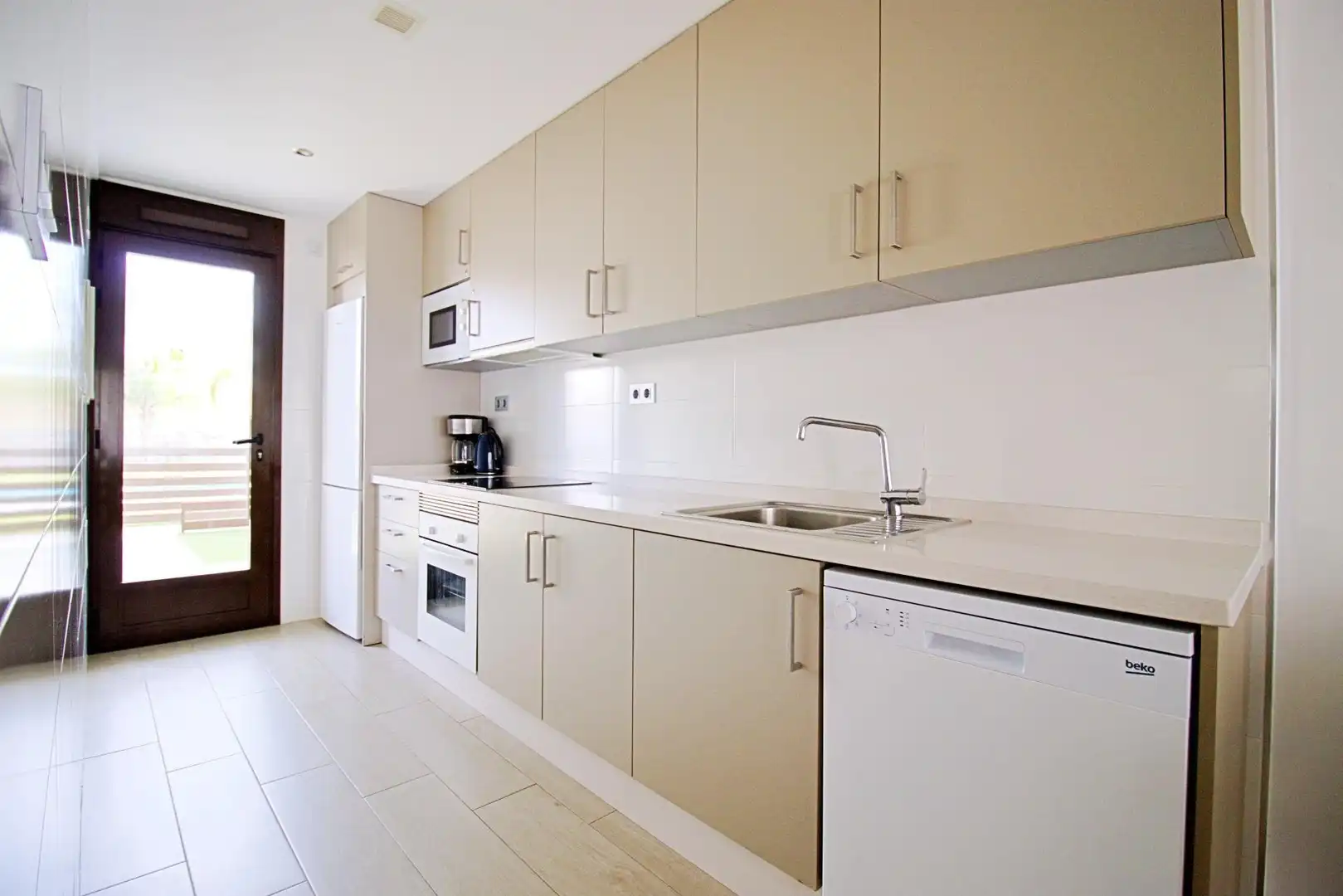 Cuina de Apartament en venda en Pilar de la Horadada amb Aire condicionat, Jardí privat i Piscina