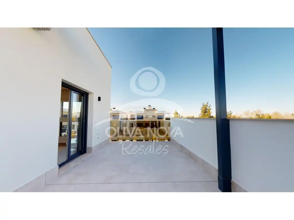 Terrassa de Apartament en venda en Oliva amb Aire condicionat, Jardí privat i Terrassa