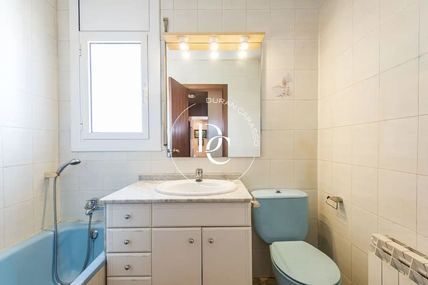 Bany de Casa o xalet en venda en Sant Pere de Ribes amb Jardí privat, Terrassa i Traster