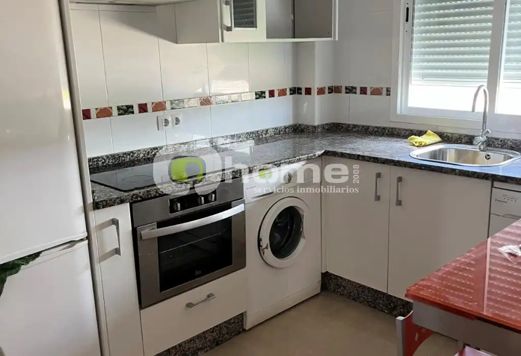 Adossat amb jardí en venda a Avenida Argusino 19, imagen 3