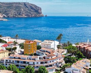 Vista exterior de Àtic en venda en Jávea / Xàbia amb Aire condicionat, Calefacció i Jardí privat