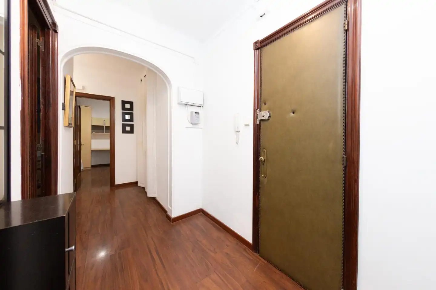 Flat for sale in Barcelona  with Air Conditioner and Furnished