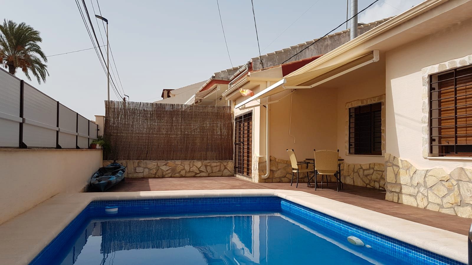 Piscina de Casa o xalet en venda en San Pedro del Pinatar amb Jardí privat, Piscina i Moblat