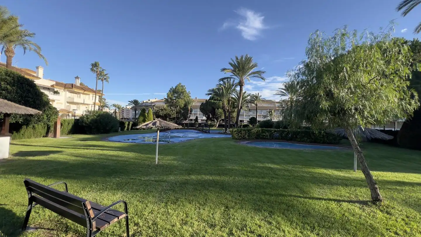 Garten von Erdgeschoss zum Verkauf in Torreblanca mit Klimaanlage, Privatgarten und Terrasse