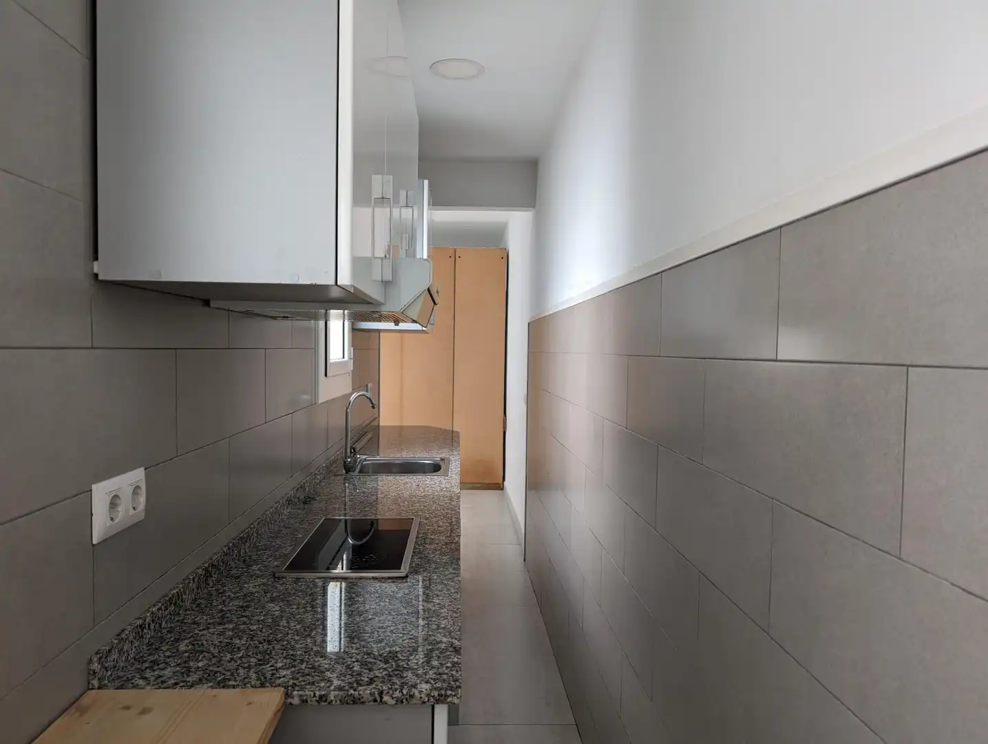 Cuina de Local de lloguer en Barcelona amb Aire condicionat