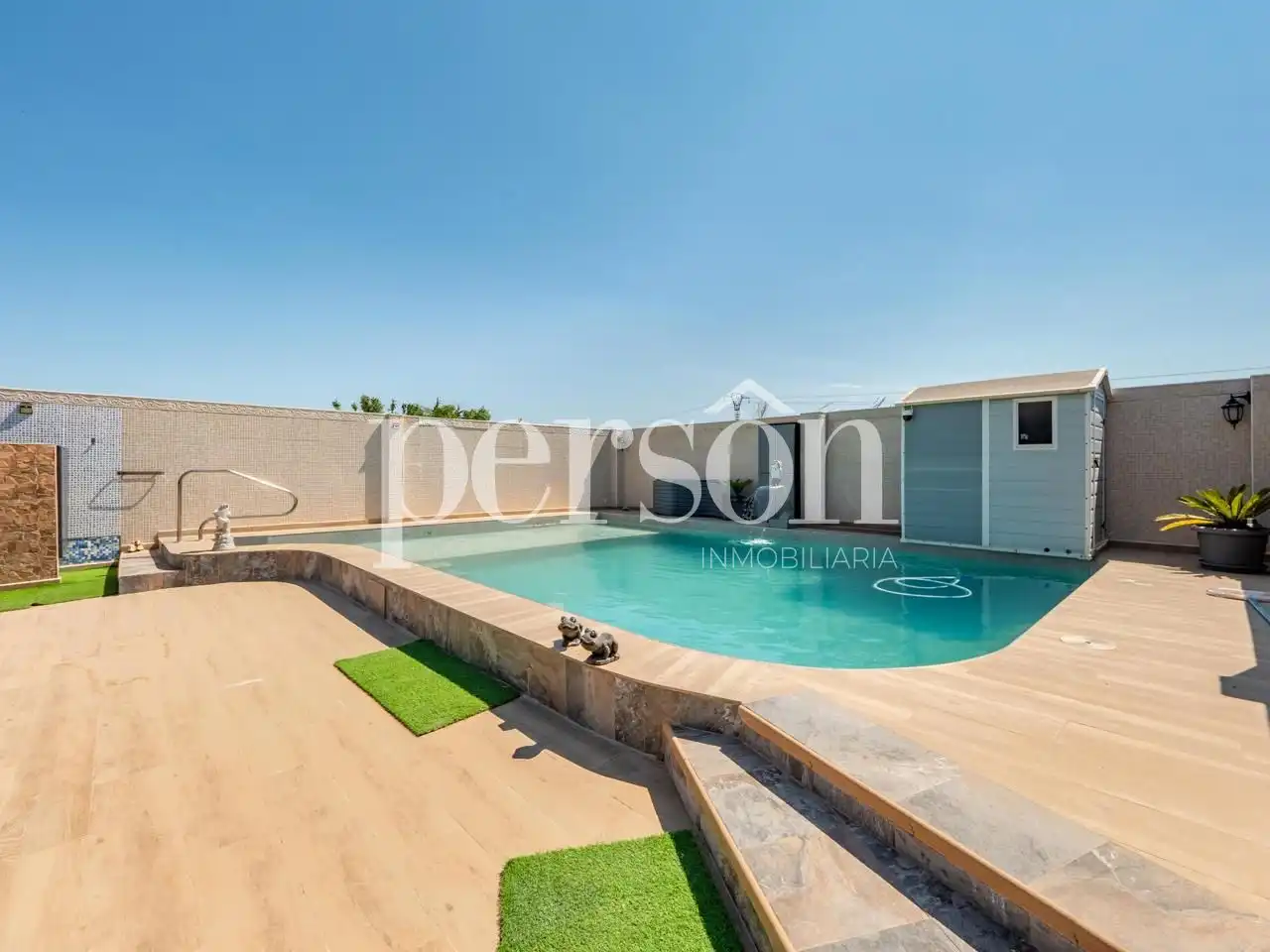 Swimming pool of Houses for sale in Torrent  with Air Conditioner, Private garden and Terrace