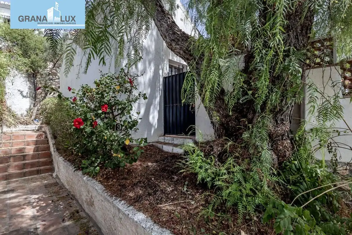 Vista exterior de Casa o xalet en venda en Almuñécar amb Terrassa
