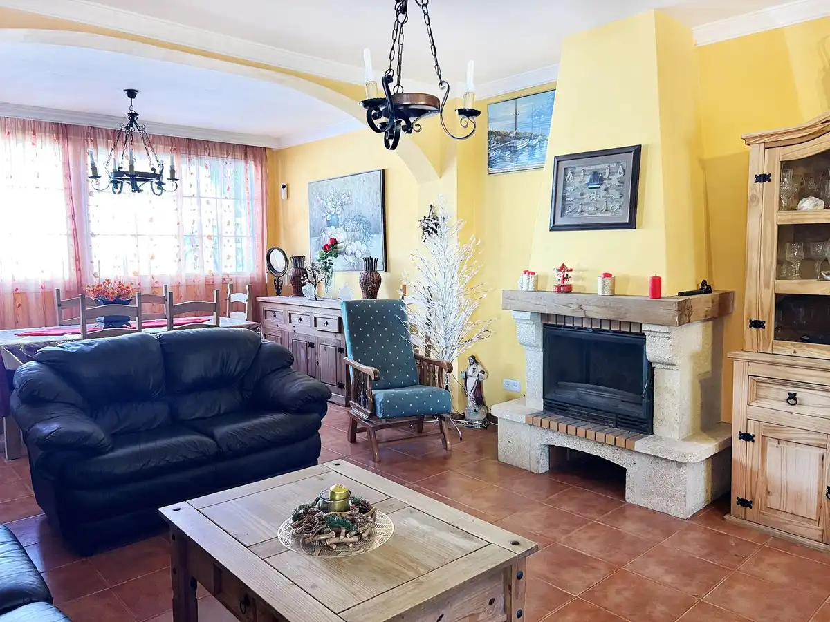Terraced house with garden for sale in San Pedro de Alcántara, imagen 2