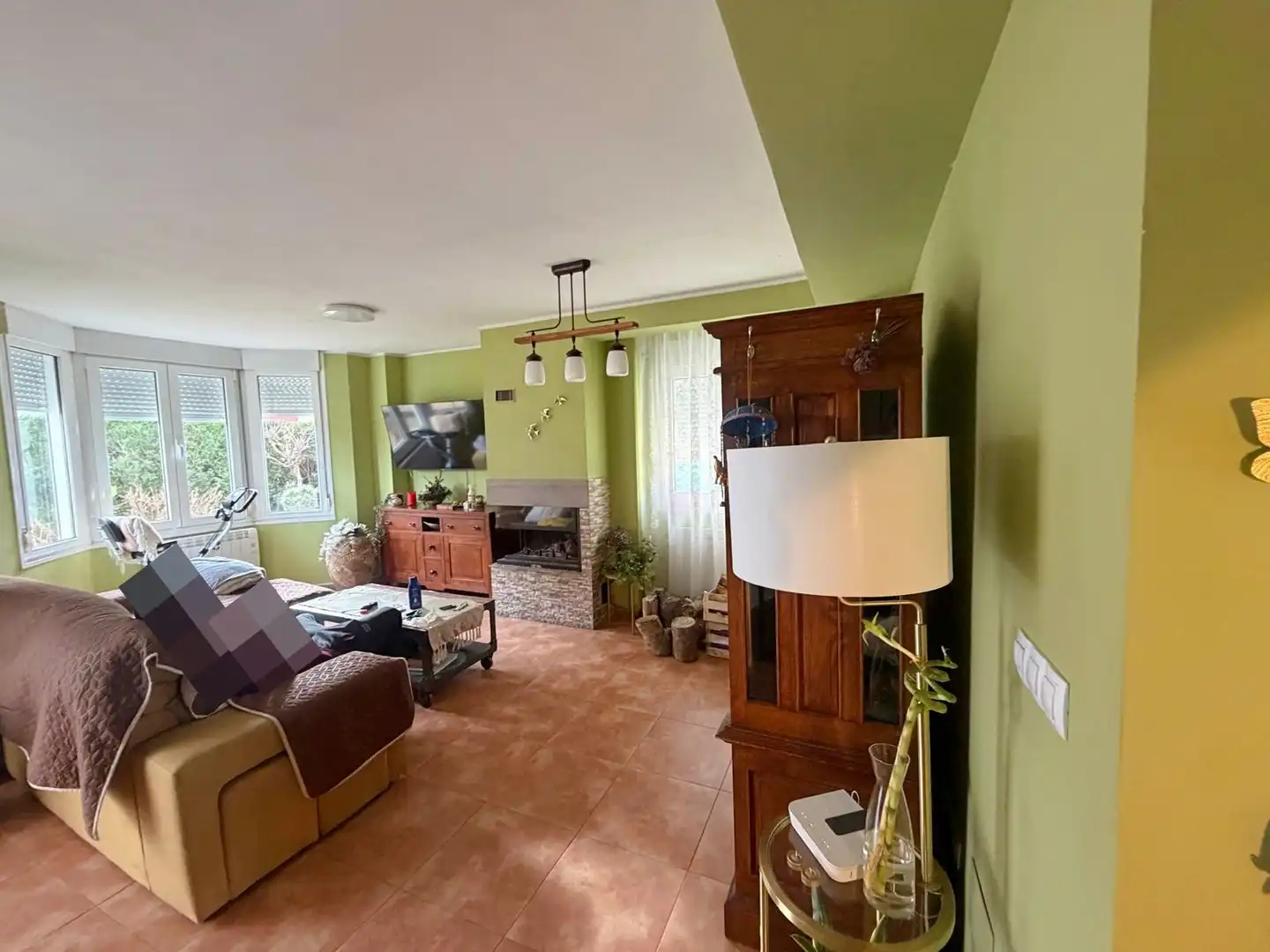 Sala d'estar de Casa adosada en venda en Piélagos amb Calefacció, Jardí privat i Parquet