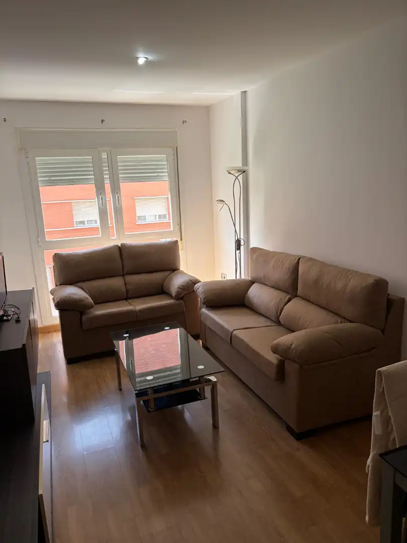 Living room of Flat for rent in Badajoz  with Parquet flooring, Furnished and Oven